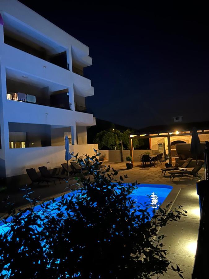 Villa Apartment Aa 2 Trogir Extérieur photo