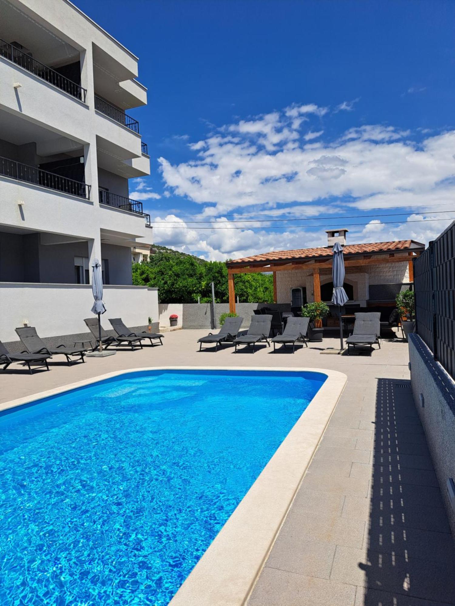 Villa Apartment Aa 2 Trogir Extérieur photo