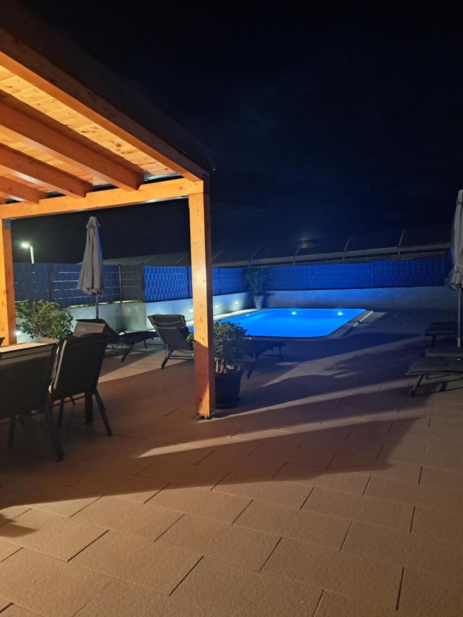 Villa Apartment Aa 2 Trogir Extérieur photo