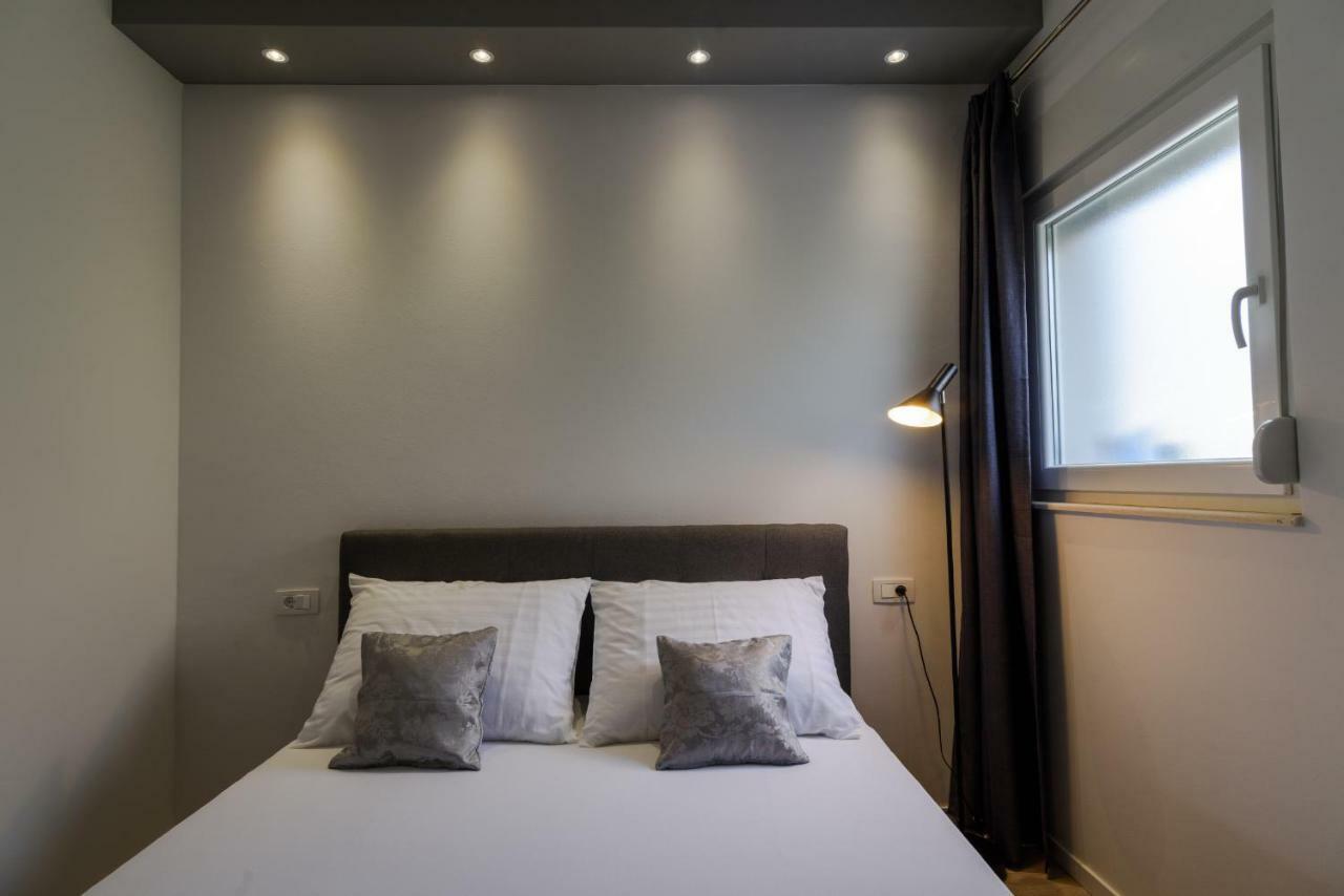 Villa Apartment Aa 2 Trogir Extérieur photo